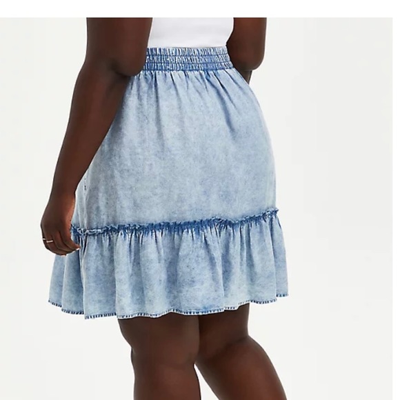 Mini Chambray Skirt Torrid Size 1 - Picture 2 of 7